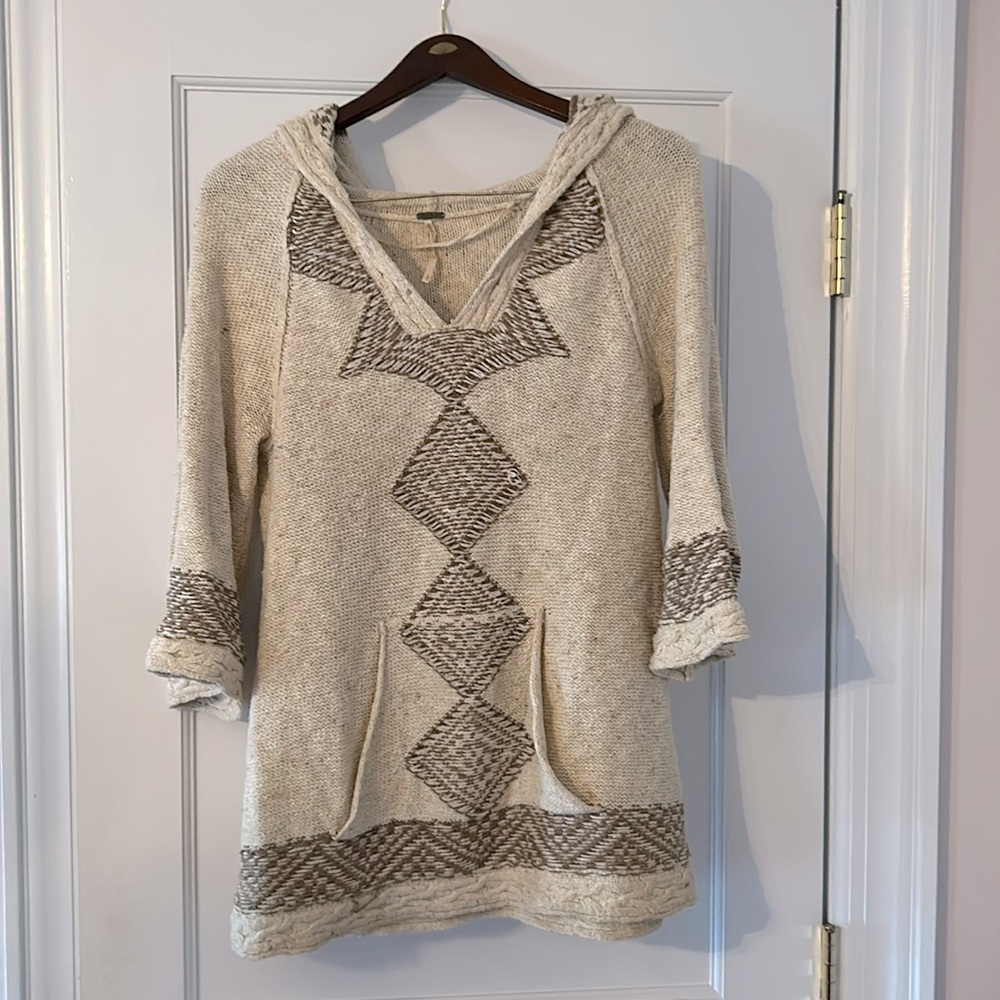 Free People Tan v- neck hooded sweater - size L